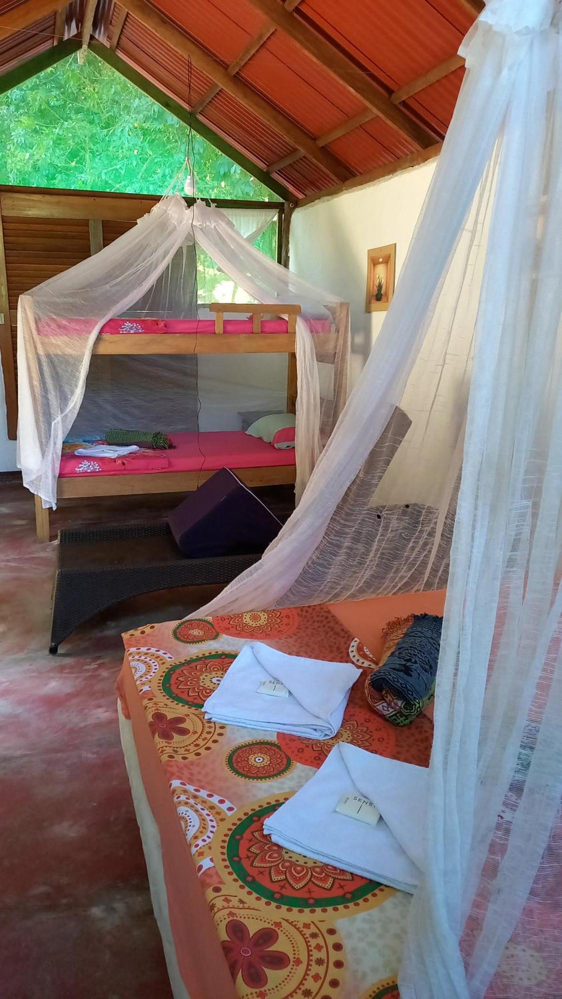 Camping Zona A Dentro Del Pnn Tayrona *
